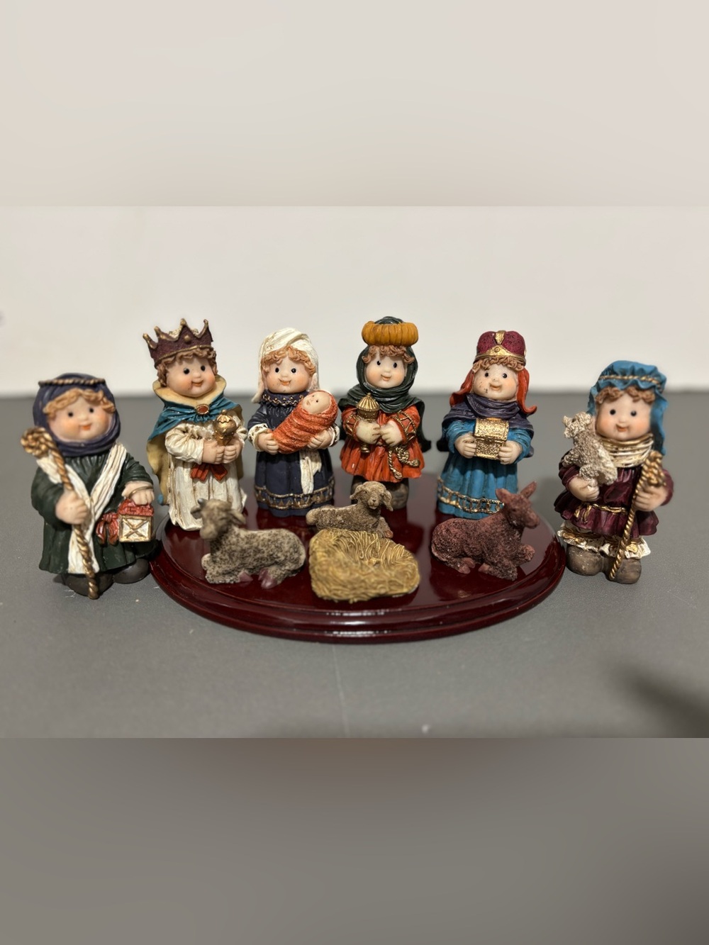 Vtg Coach House Christmas Nativity With Wooden Platform 10 Piece Open Box